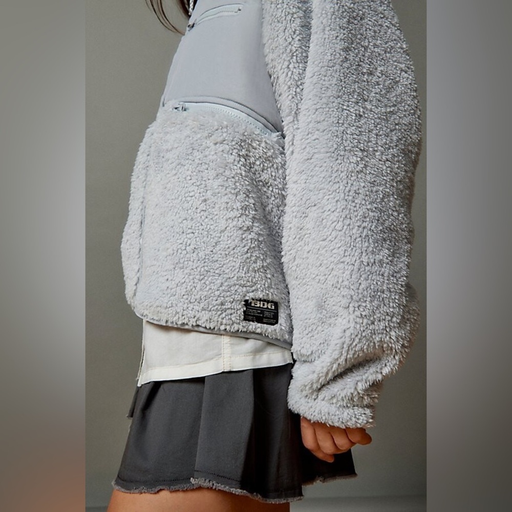 URBAN OUTFITTERS chuck fleece zip up - Picture 3 of 9